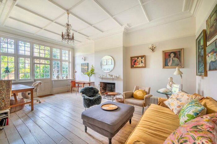 1 Bedroom Flat To Rent In Heathfield Road, Willesden, London, NW2