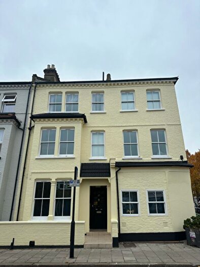Studio To Rent In Dorset Road, London, SW8