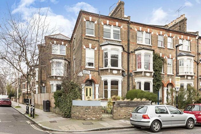 1 Bedroom Flat To Rent In Mercers Road, Tufnell Park, N19