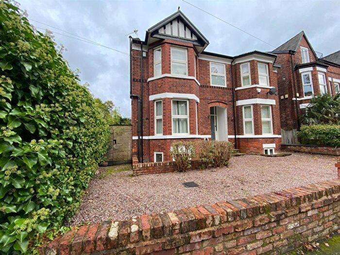 2 Bedroom Flat To Rent In York Road, Chorlton Cum Hardy, Manchester, M21