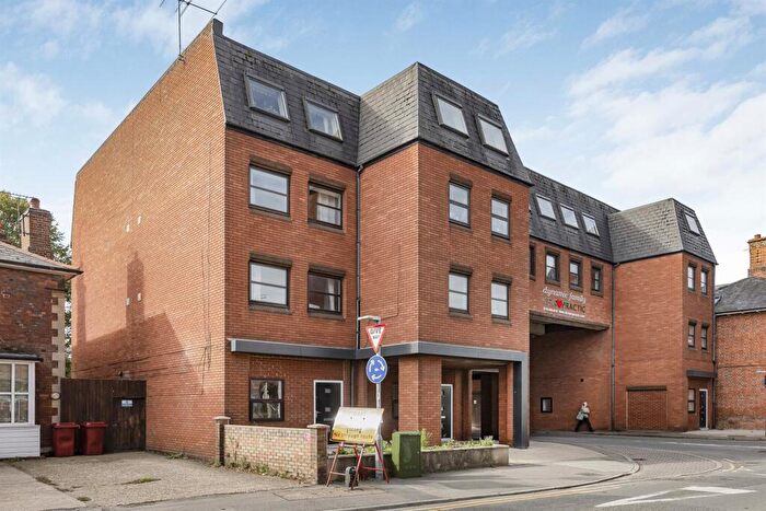 1 Bedroom Apartment For Sale In Gosbrook Road, Caversham, Reading, RG4