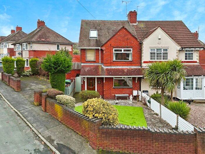 3 Bedroom Semi Detached House For Sale In Hamstead Terrace, Wednesbury, Wednesbury, WS10