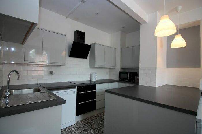 7 Bedroom Terraced House To Rent In Longbrook Street, Exeter, EX4