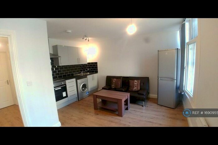 1 Bedroom Flat To Rent In Grattan Road, Bradford, BD1