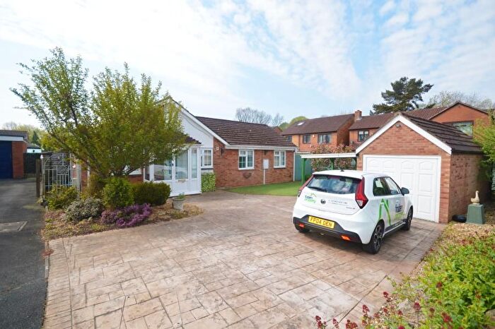 3 Bedroom Bungalow For Sale In Lambeth Drive, Stirchley, TF3