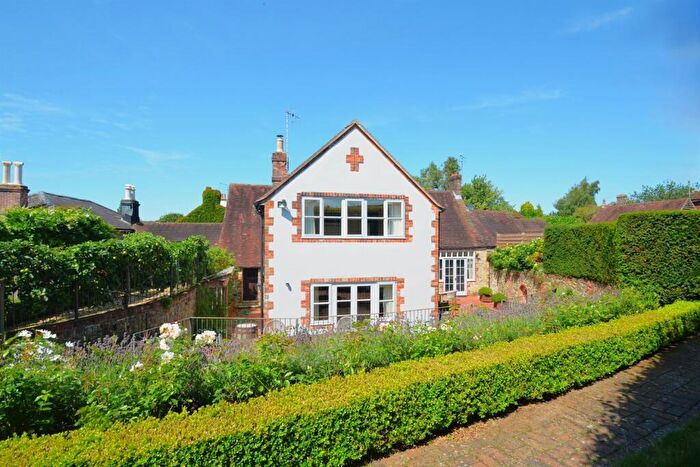 4 Bedroom House For Sale In High Street, Amberley, West Sussex, BN18