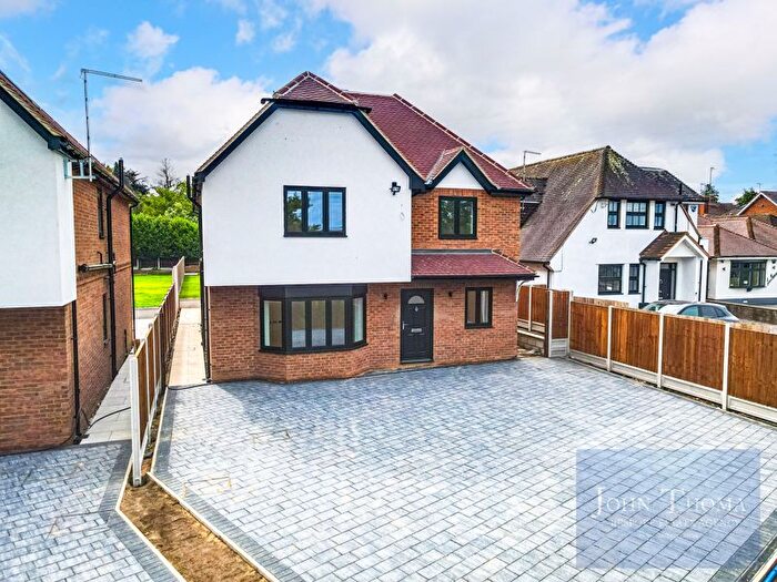 5 Bedroom Detached House For Sale In Ongar Road, Abridge, RM4