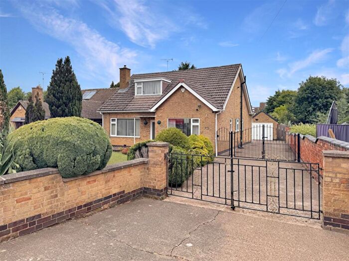3 Bedroom Detached Bungalow For Sale In Station Road, Broughton Astley., LE9