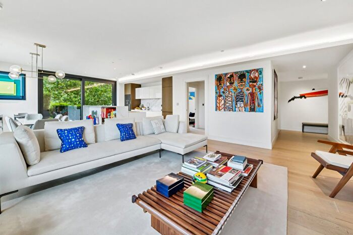 2 Bedroom Flat To Rent In Lighterman Towers, Harbour Avenue, SW10