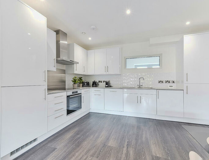 2 Bedroom Apartment To Rent In Beulah Hill, London, SE19