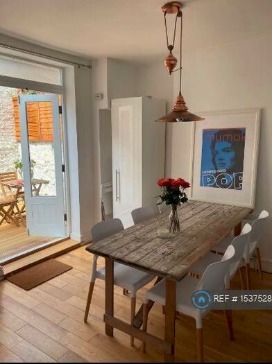 2 Bedroom Terraced House To Rent In Over Street, Brighton, BN1