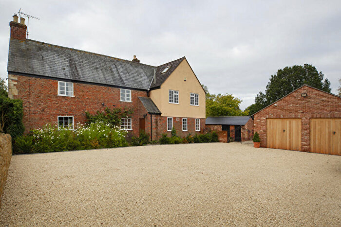 4 Bedroom Detached House For Sale In Bentham Cheltenham, Gloucestershire, GL51