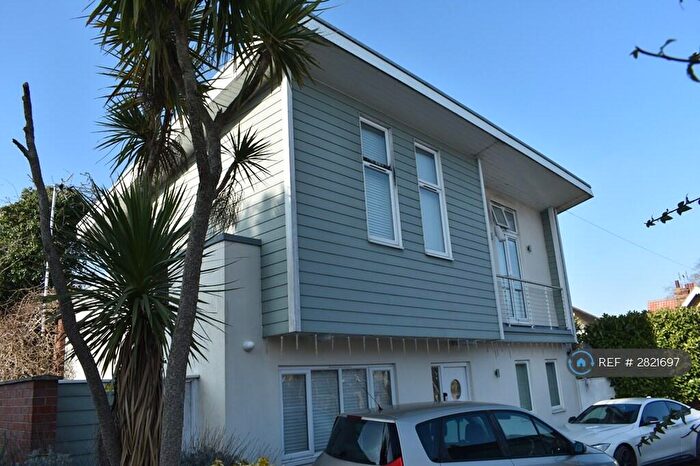 2 Bedroom Detached House To Rent In Carlton Avenue, Westcliff-On-Sea, SS0