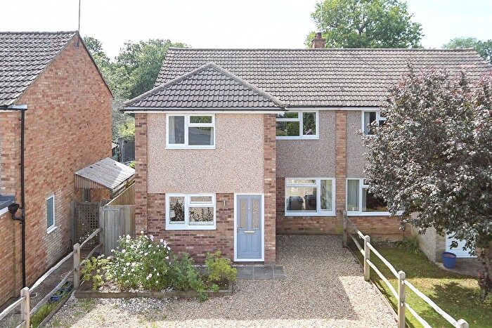 3 Bedroom Semi Detached House For Sale In Cranleigh Mead, Cranleigh, Surrey, GU6