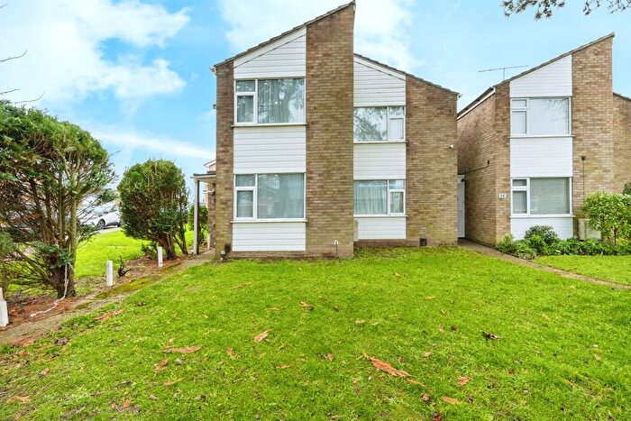 4 Bedroom Detached House For Sale In Spruce Walk, Kempston, Bedford, MK42
