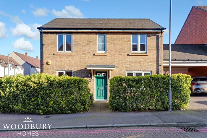 3 Bedroom Detached House For Sale In Abbess Terrace, Loughton, IG10