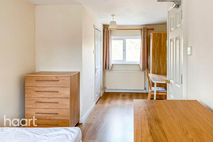 1 Bedroom Semi Detached House To Rent In Howth Drive, Reading, RG5