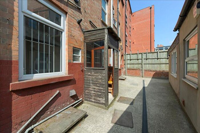 3 Bedroom House To Rent In North Sherwood Street, Arboretum, NG1