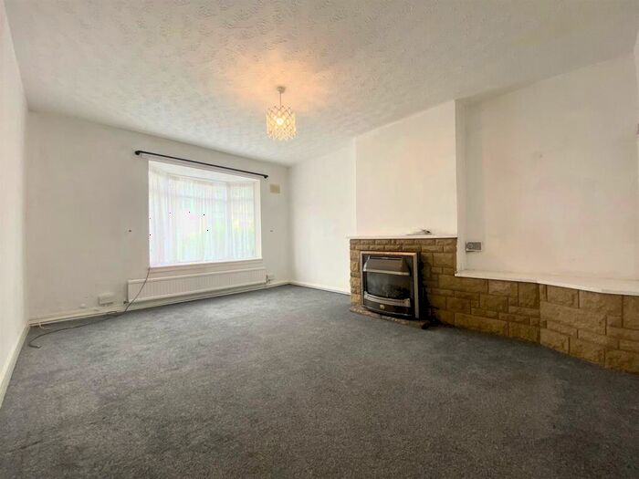 2 Bedroom House To Rent In Wyndham Crescent, Bristol, BS4