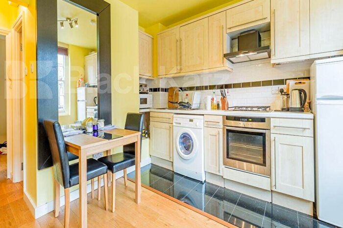 1 Bedroom Flat To Rent In Paget Street, Angel / Clerkenwell, EC1V
