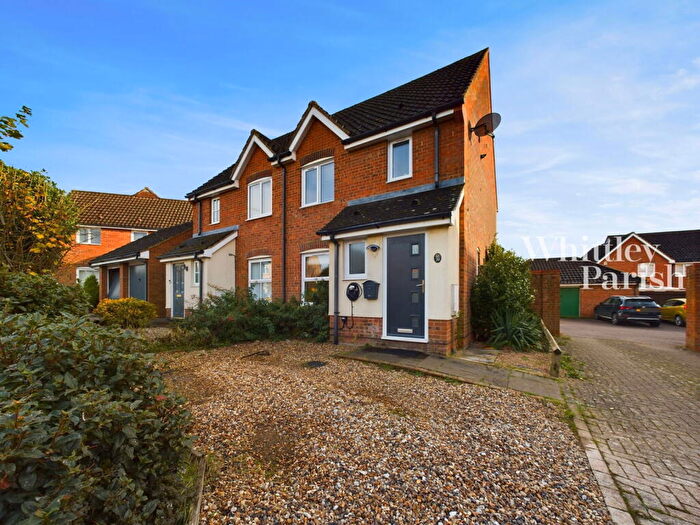 3 Bedroom Semi-Detached House For Sale In Blackthorn Road, Wymondham, NR18