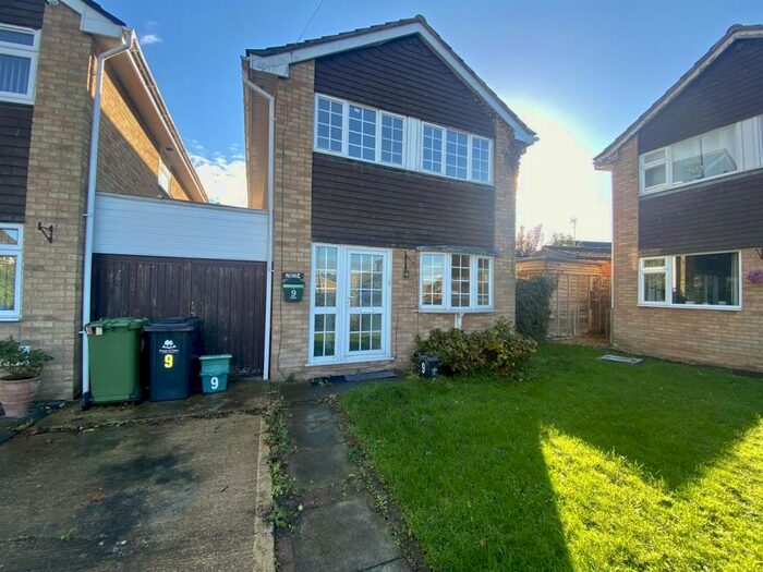 3 Bedroom Link Detached House To Rent In Elm Grove, Huntley, Gloucestershire, GL19