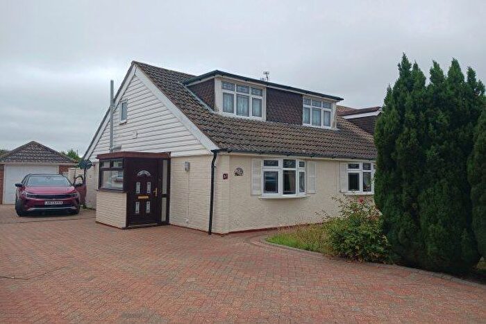 3 Bedroom Bungalow To Rent In Haslar Crescent, Waterlooville, PO7