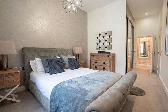 2 Bedroom Apartment To Rent In Boughton Court, Solihull, B90