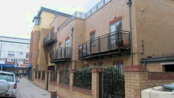 1 Bedroom Flat To Rent In St. Martin's Avenue, Upton Park E6