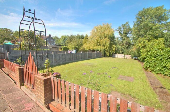 3 Bedroom Detached House To Rent In Sussex Road, Carshalton SM5