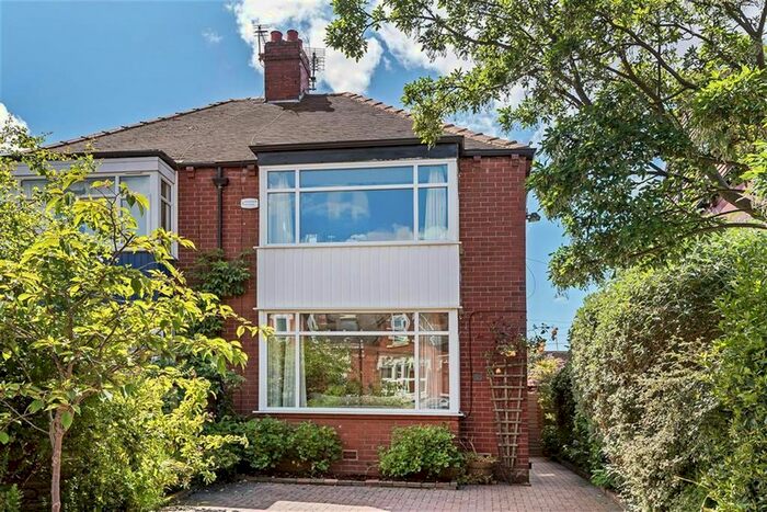 3 Bedroom Semi-Detached House To Rent In Roman Grove, Roundhay, Leeds, LS8