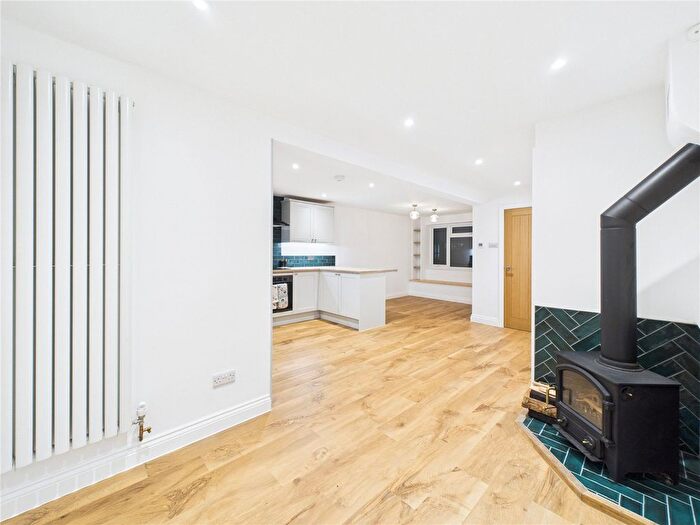 4 Bedroom Terraced House For Sale In Pilgrims Way, Bristol, BS16