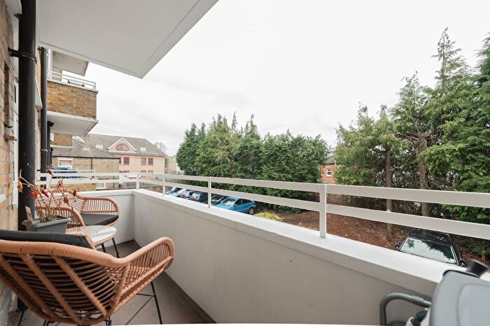 1 Bedroom Flat For Sale In Dornan House, The Avenue, Southampton, SO17