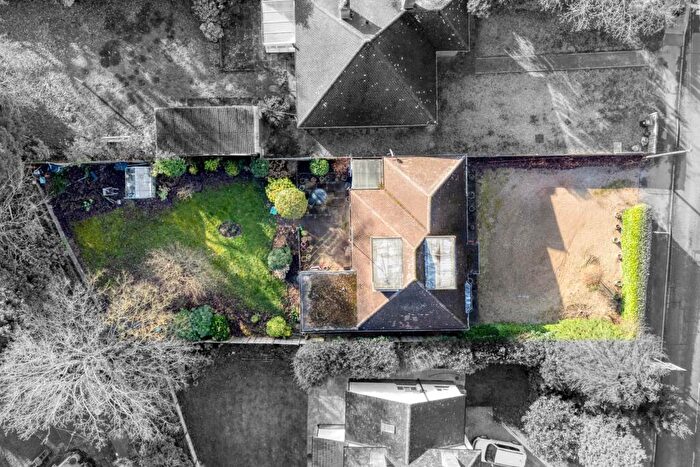 4 Bedroom Detached House For Sale In Nine Mile Ride, Wokingham, RG40