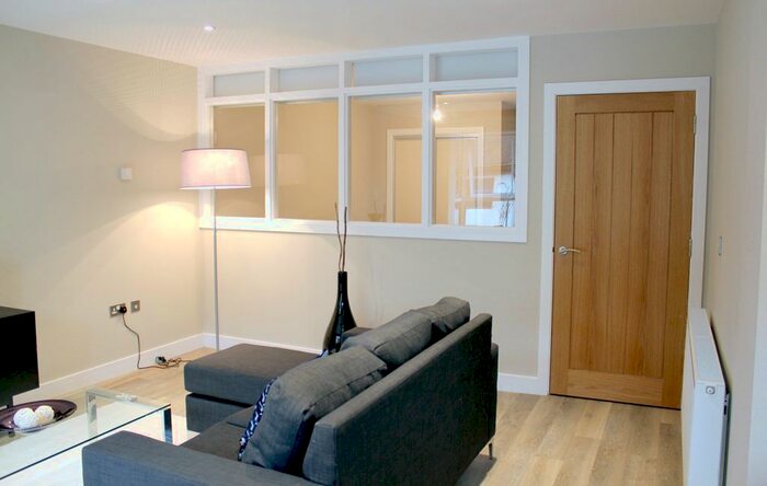 1 Bedroom Flat To Rent In / Moulsham Street, Flat, Chelmsford, Essex, CM2