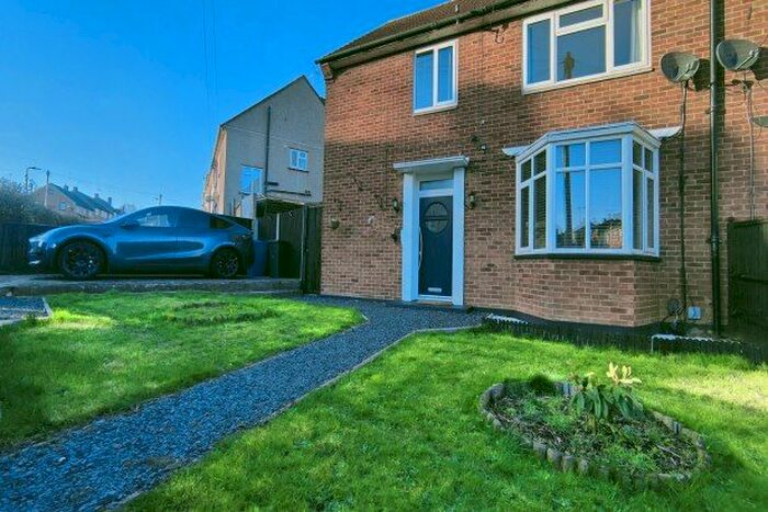 3 Bedroom Semi-Detached House To Rent In Clarendon Way, Orpington, BR5