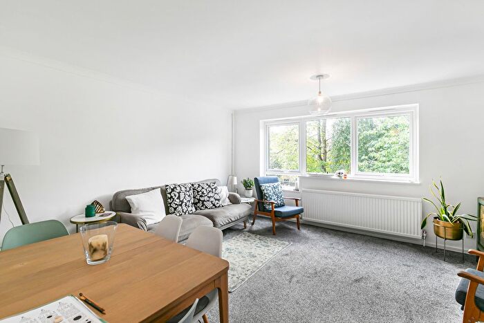 3 Bedroom End Terrace House For Sale In Station Yard, Twickenham, TW1