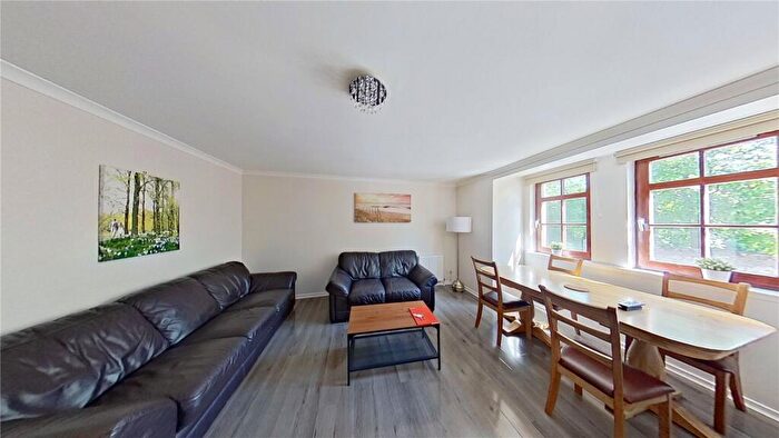 2 Bedroom Flat To Rent In East Cromwell Street, Edinburgh, EH6