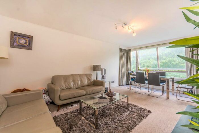 2 Bedroom Flat To Rent In The Water Gardens, Hyde Park Estate, London, W2