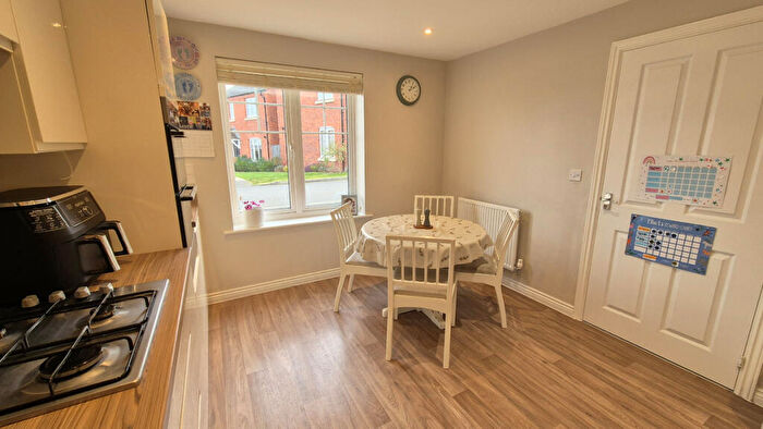 4 Bedroom Detached House For Sale In Nelsons Way, Stockton, CV47