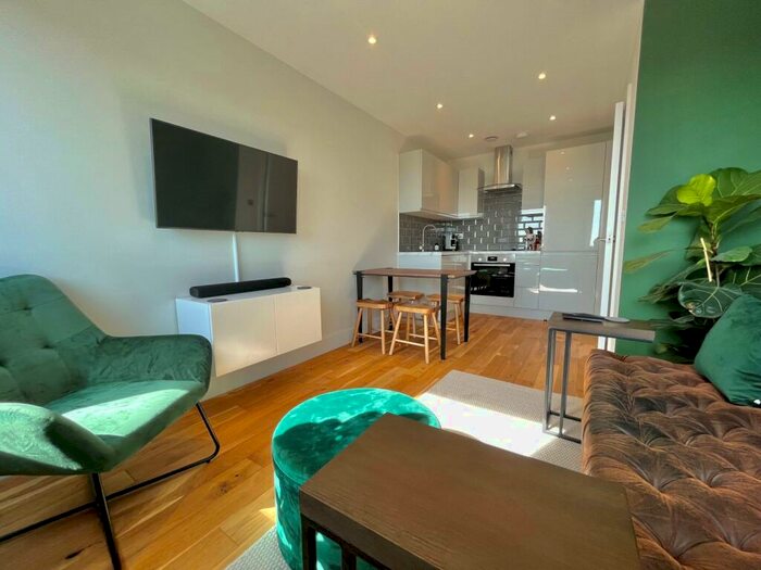 1 Bedroom Flat To Rent In Eastleigh Town Centre, SO50