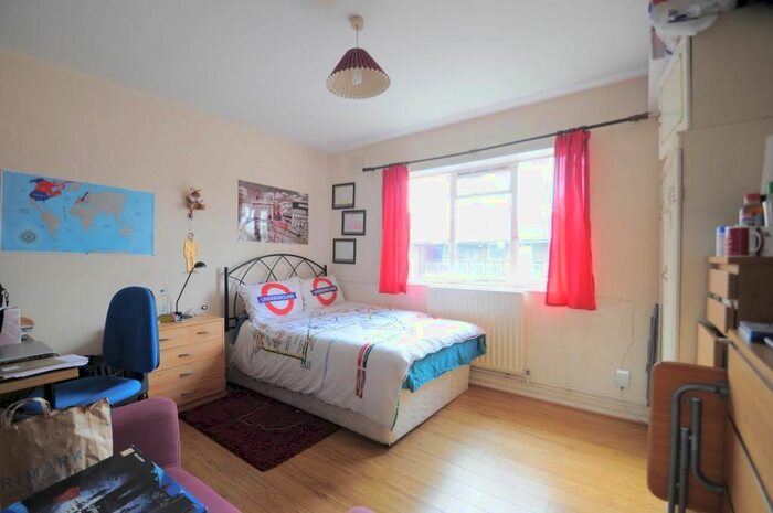 2 Bedroom Flat To Rent In Southey Road, London, SW9