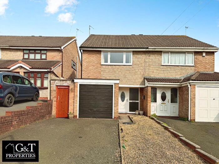 3 Bedroom Semi Detached House To Rent In Ladysmith Road, Halesowen, B63