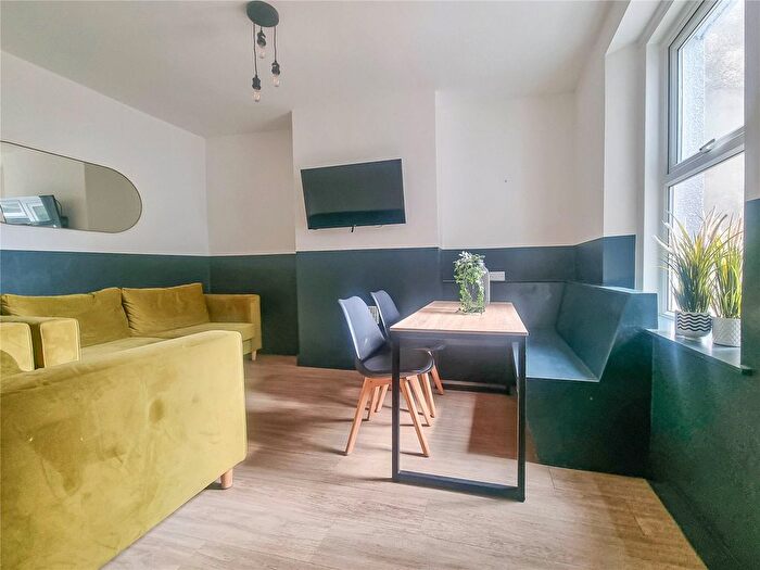 6 Bedroom Terraced House To Rent In Staple Hill Road, Bristol, BS16