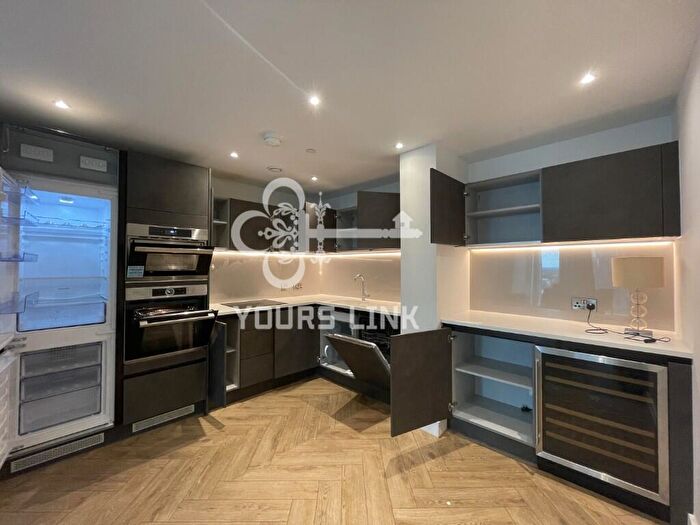 2 Bedroom Apartment For Sale In Silvercroft Street, Manchester, Greater Manchester, M15