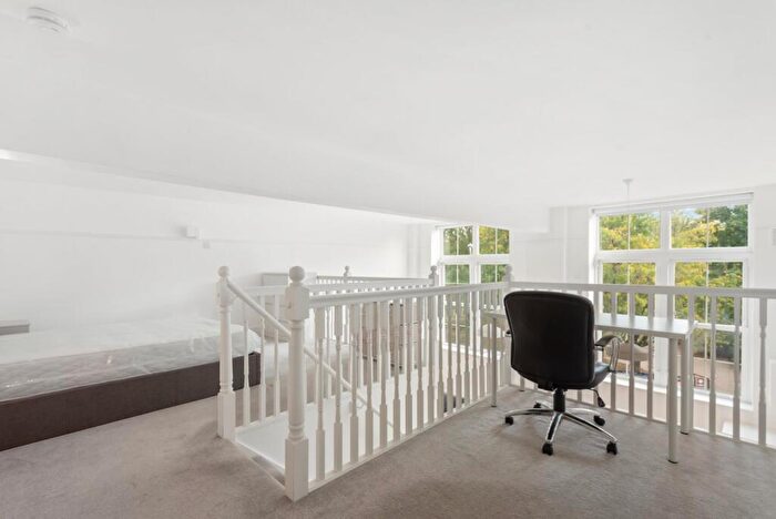 1 Bedroom Flat To Rent In Shillington Old School, Este Road, SW11