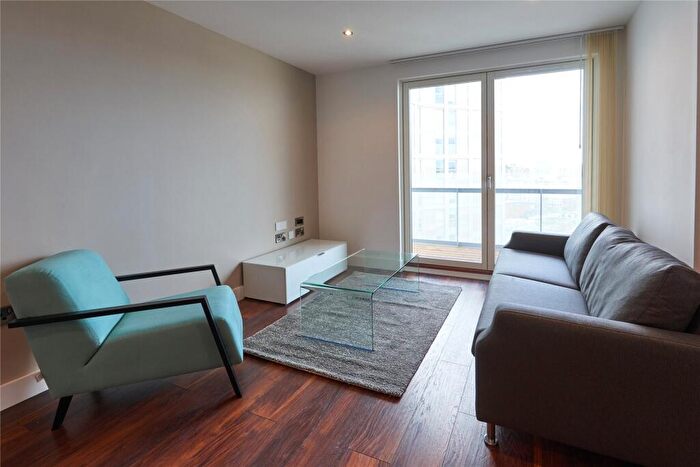 2 Bedroom Apartment To Rent In New Bridge Street Salford, M3