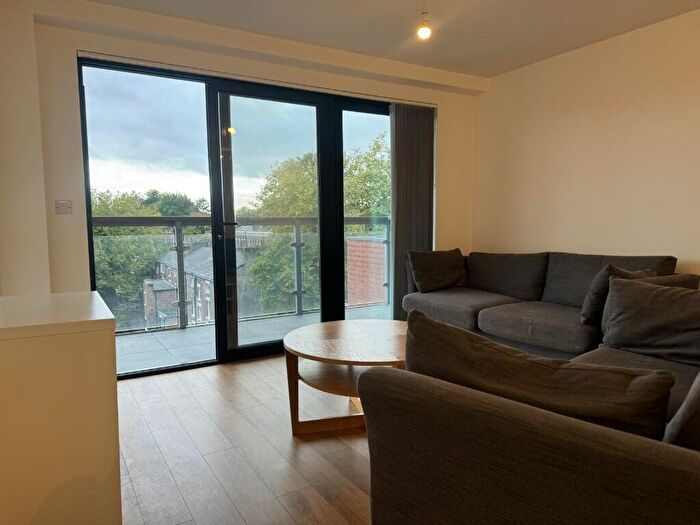 3 Bedroom Apartment To Rent In Vine Street, Liverpool, Merseyside, L7