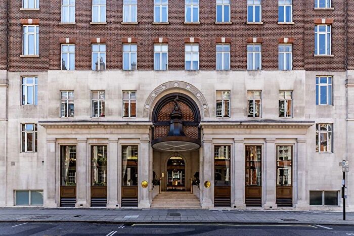 2 Bedroom Flat To Rent In Park Street, Mayfair, W1K