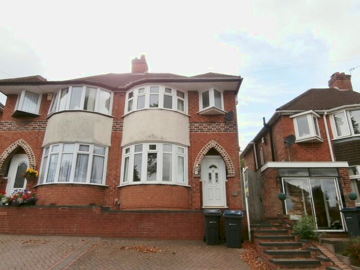 3 Bedroom Semi-Detached House To Rent In Perry Wood Road, Great Barr, Birmingham, B42